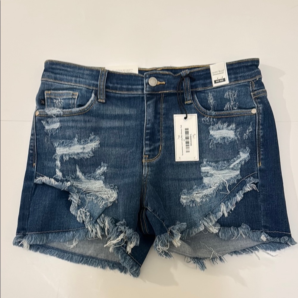 NWT Judy Blue Women distress jeans shorts